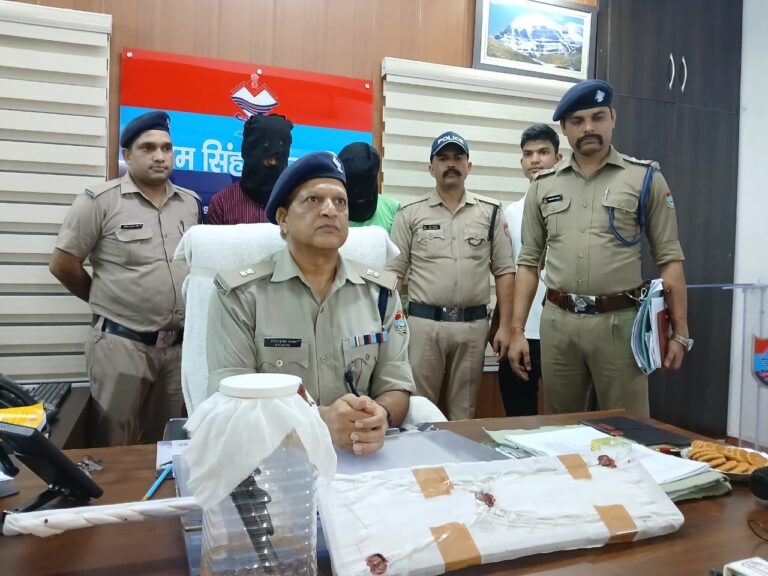 *मेट्रो पोलिस मारपीट प्रकरण:- दो हमलवार गिरफ्तार 3 अभी भी फरार, खुलासा कर पुलिस ने थपथपाई अपनी पीठ।*