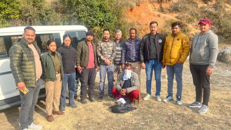 उत्तराखंड एसटीएफ की बड़ी कार्रवाई – 02 भालू की पित्त के साथ अंतर्राष्ट्रीय वन्यजीव तस्कर गिरफ्तार।